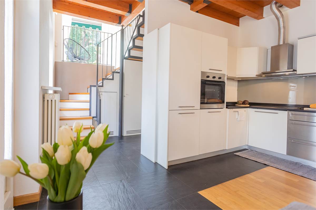 BILOCALE CON GIARDINO PRIVATO E POSSIBIITA' BOX