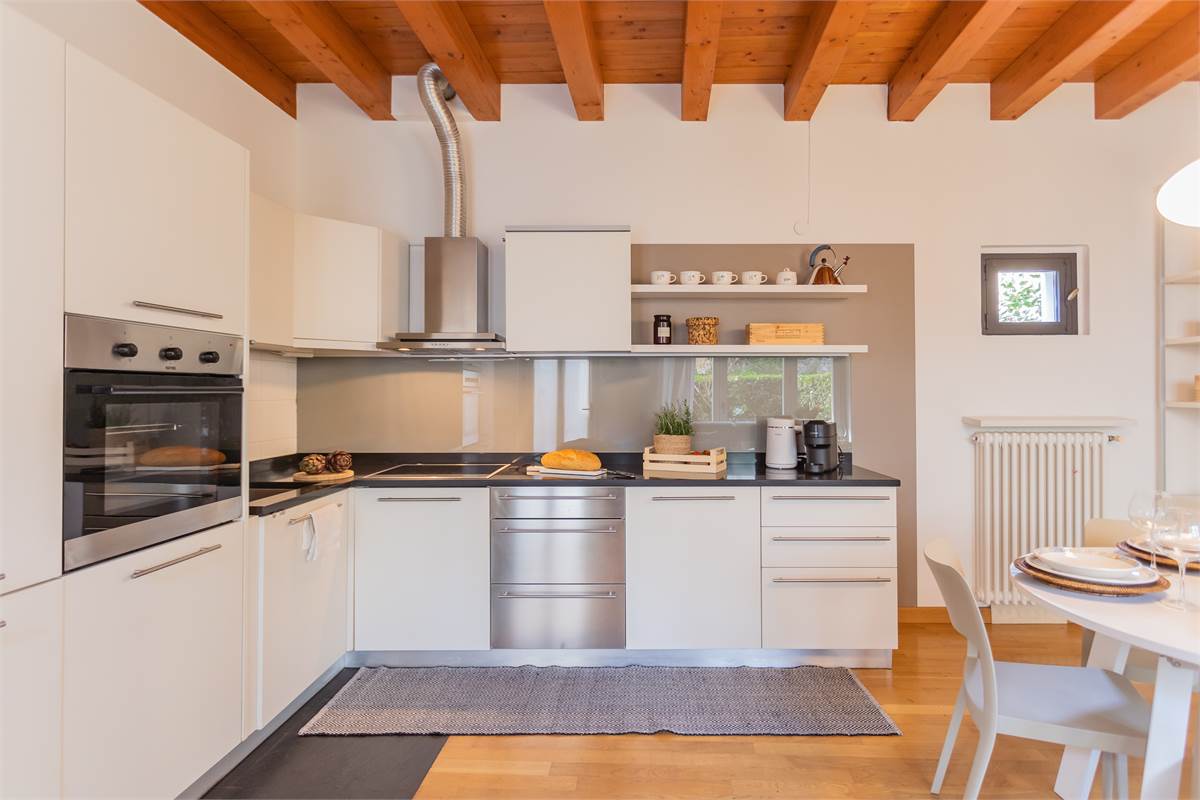 BILOCALE CON GIARDINO PRIVATO E POSSIBIITA' BOX