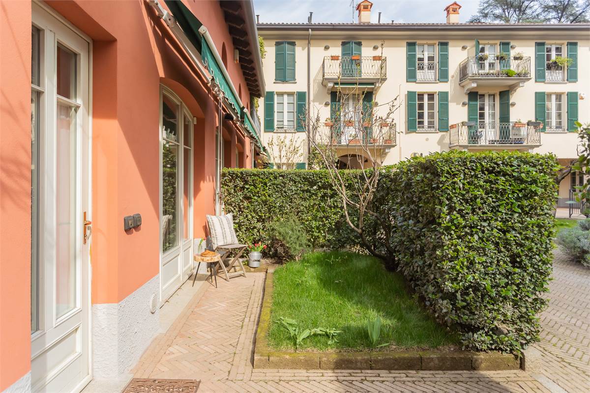 BILOCALE CON GIARDINO PRIVATO E POSSIBIITA' BOX