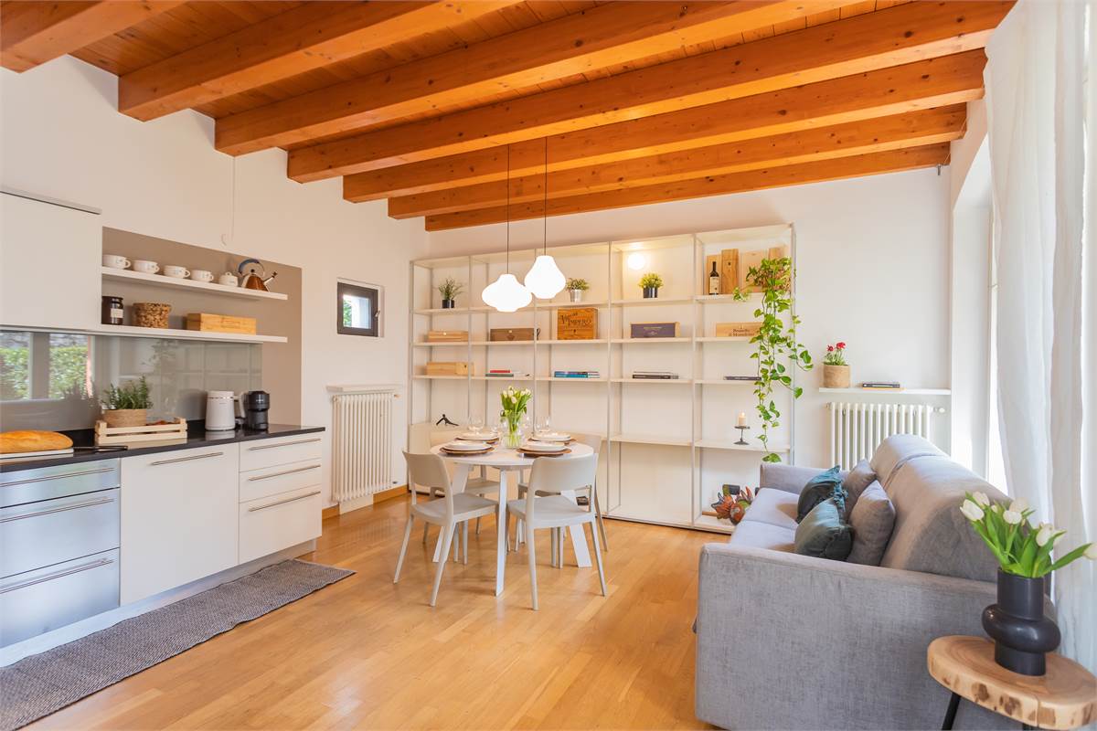 BILOCALE CON GIARDINO PRIVATO E POSSIBIITA' BOX