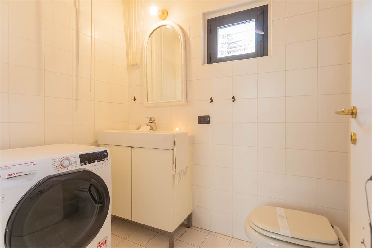 BILOCALE CON GIARDINO PRIVATO E POSSIBIITA' BOX