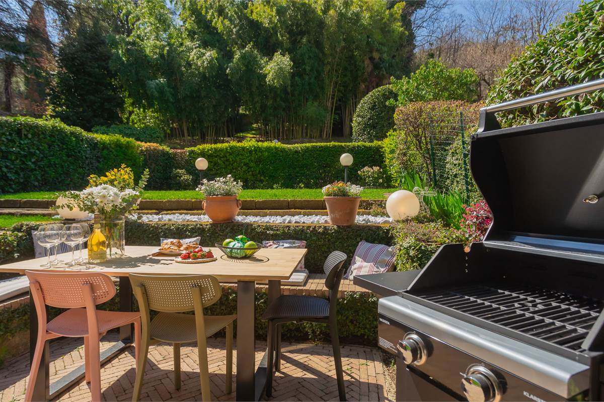 BILOCALE CON GIARDINO PRIVATO E POSSIBIITA' BOX