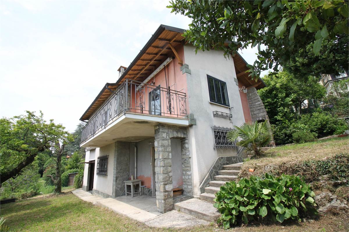 BRUNATE CASA INDIPENDENTE CON VISTA PANORAMICA