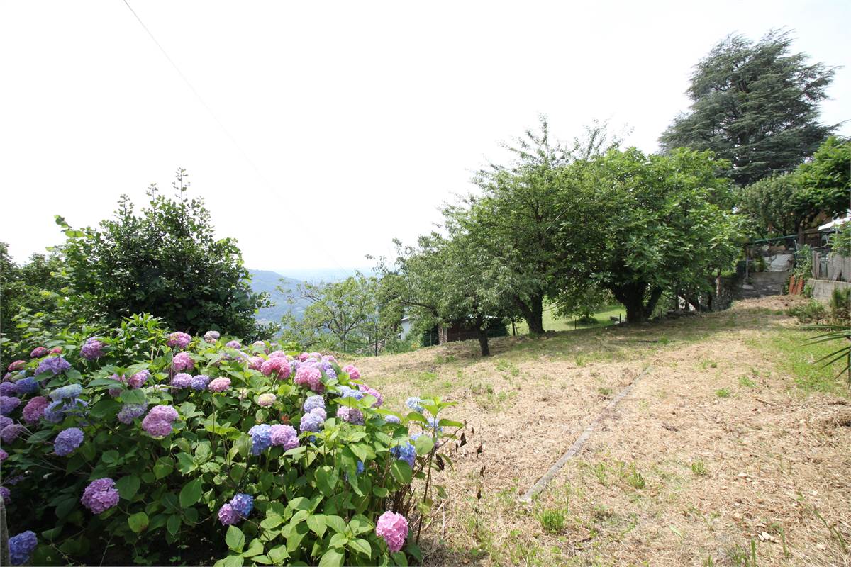 BRUNATE CASA INDIPENDENTE CON VISTA PANORAMICA