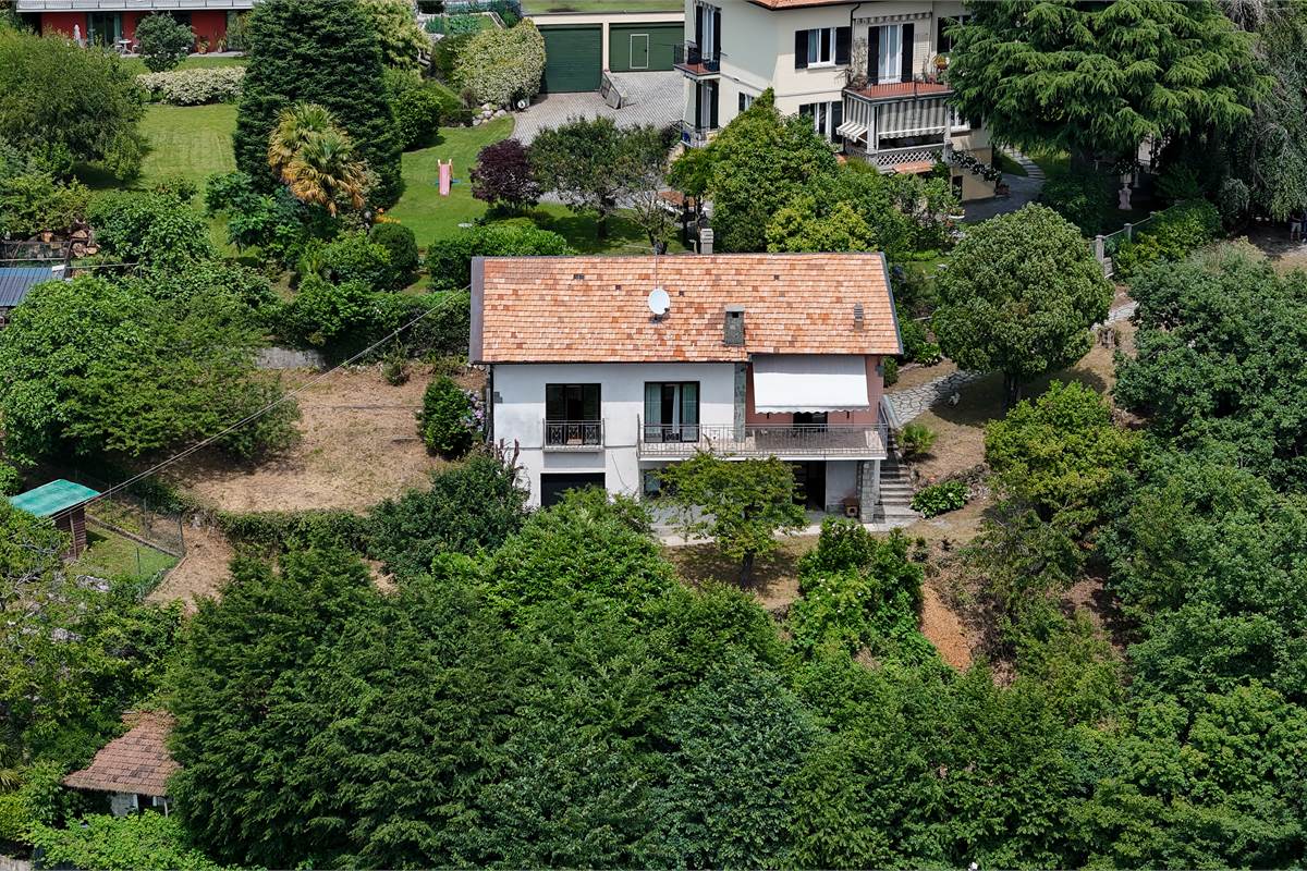 BRUNATE CASA INDIPENDENTE CON VISTA PANORAMICA