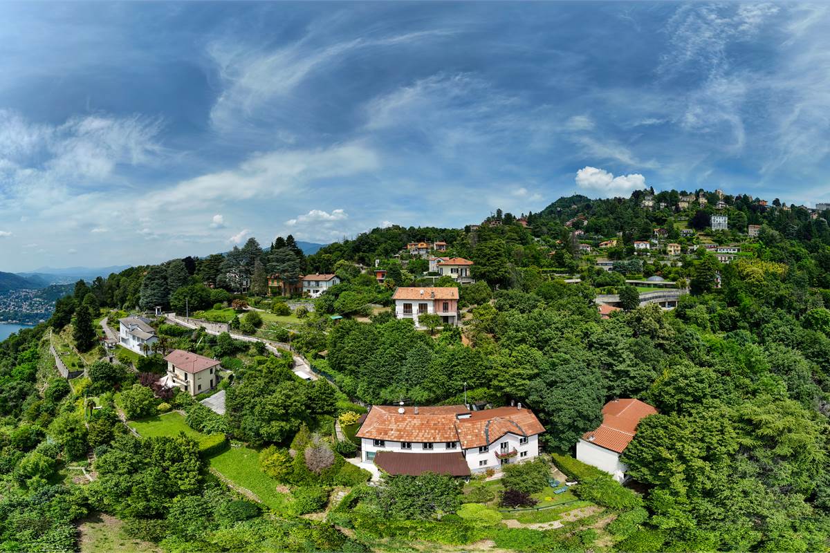 BRUNATE CASA INDIPENDENTE CON VISTA PANORAMICA