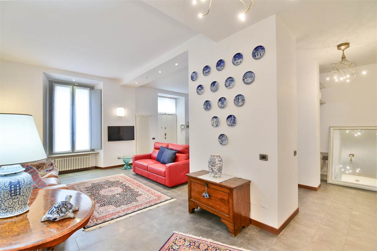 APPARTAMENTO SIGNORILE - VALDUCE - COMO