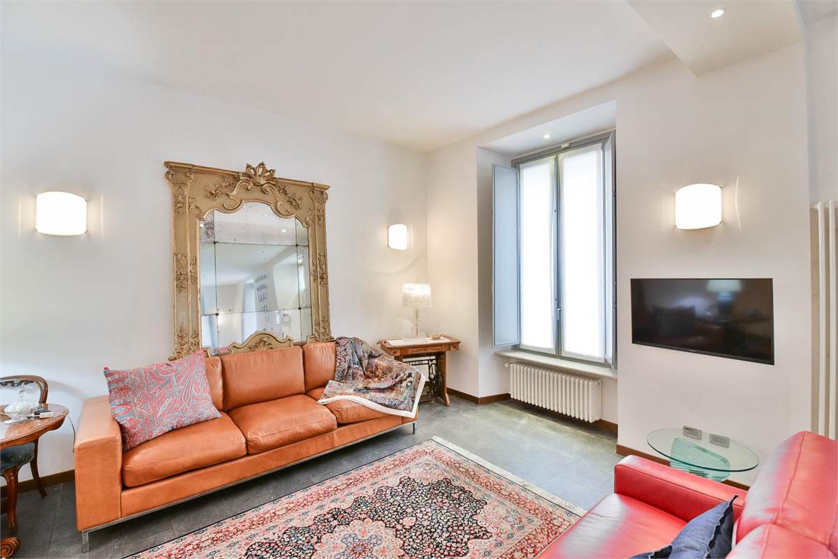 APPARTAMENTO SIGNORILE - VALDUCE - COMO