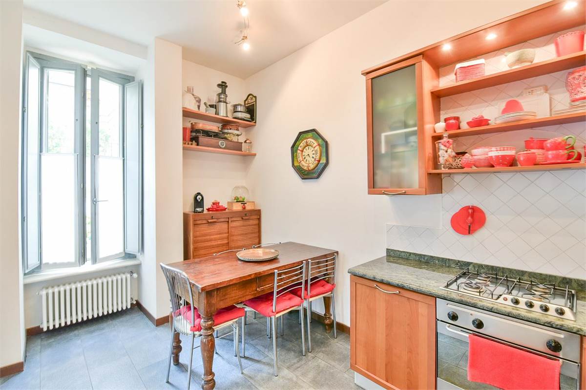 APPARTAMENTO SIGNORILE - VALDUCE - COMO