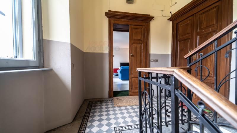 QUADRILOCALE CON BOX - CENTRO - COMO  