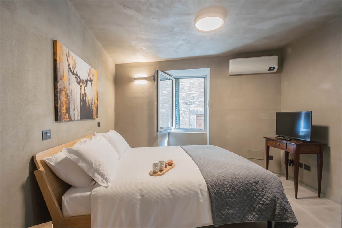 CARATE URIO: AFFITTO TRANSITORIO FINO AL 31 MARZO