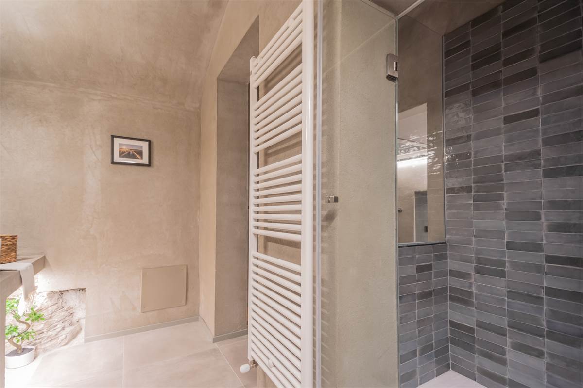 CARATE URIO: AFFITTO TRANSITORIO FINO AL 31 MARZO