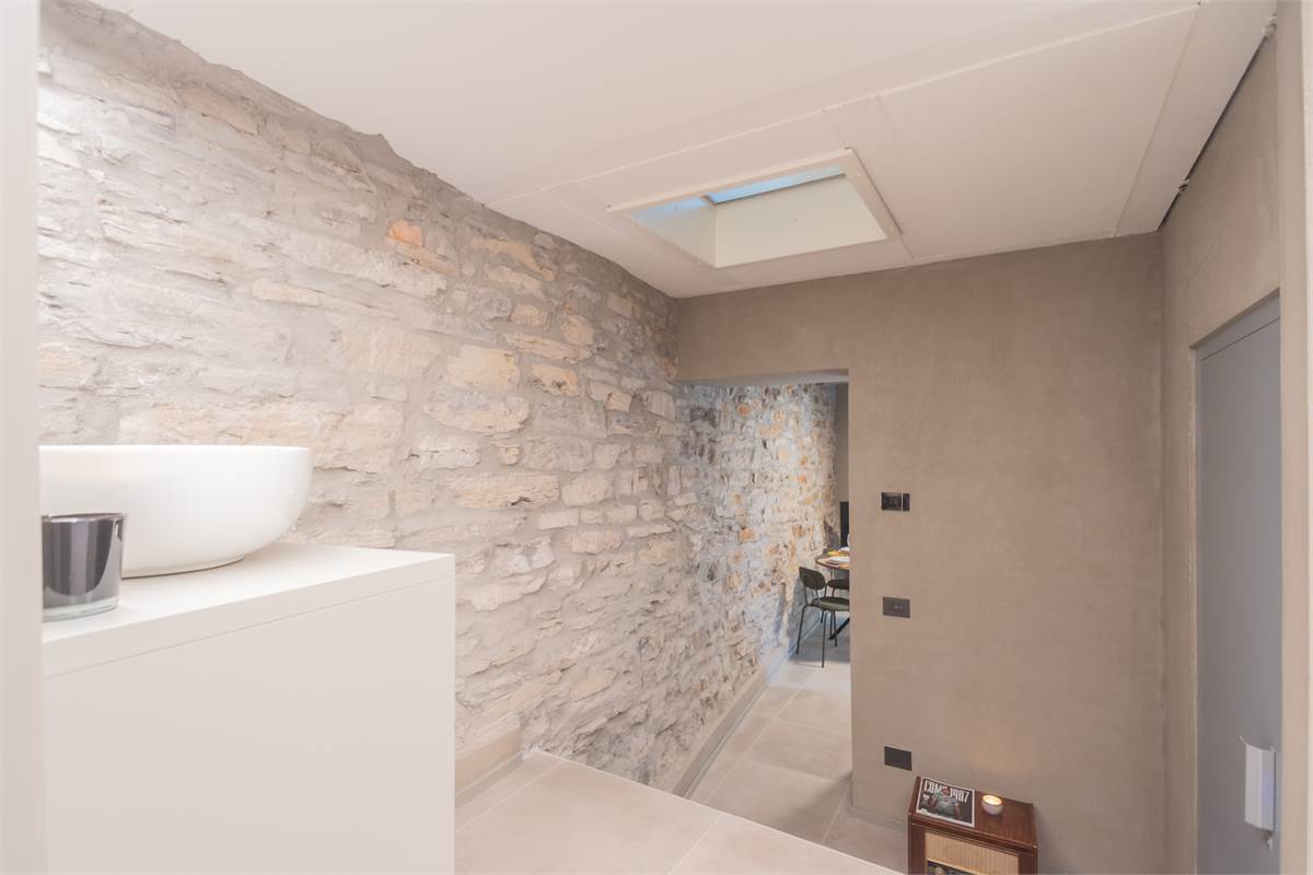 CARATE URIO: AFFITTO TRANSITORIO FINO AL 31 MARZO