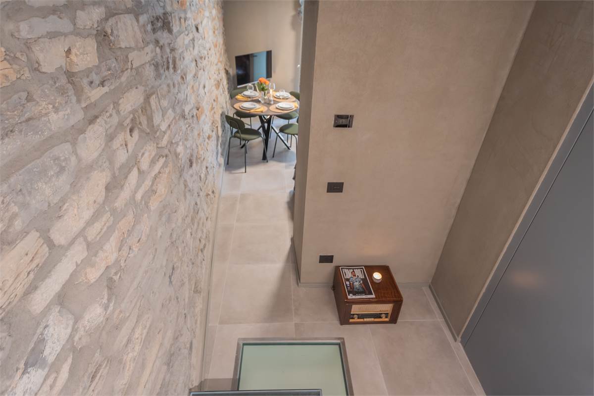 CARATE URIO: AFFITTO TRANSITORIO FINO AL 31 MARZO