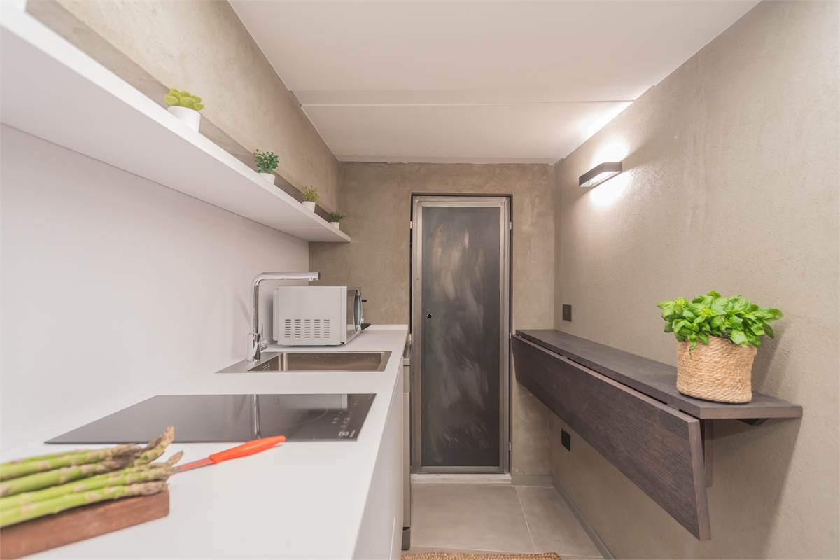 CARATE URIO: AFFITTO TRANSITORIO FINO AL 31 MARZO