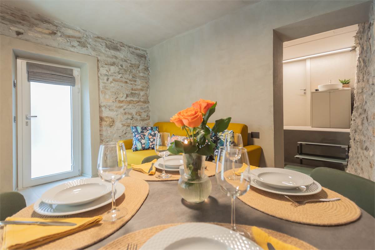 CARATE URIO: AFFITTO TRANSITORIO FINO AL 31 MARZO