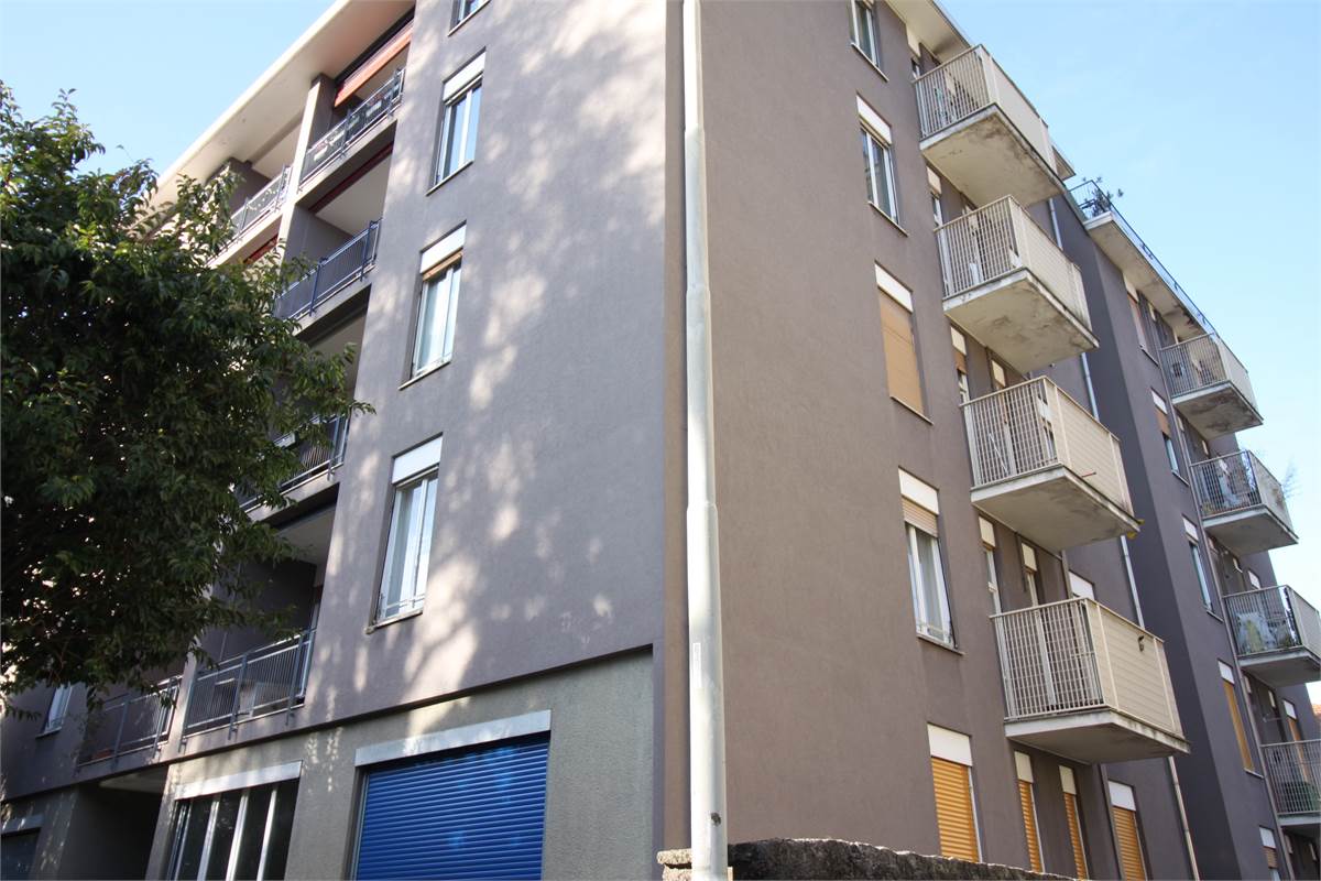 APPARTAMENTO TRILOCALE - ZONA BORGHI - COMO