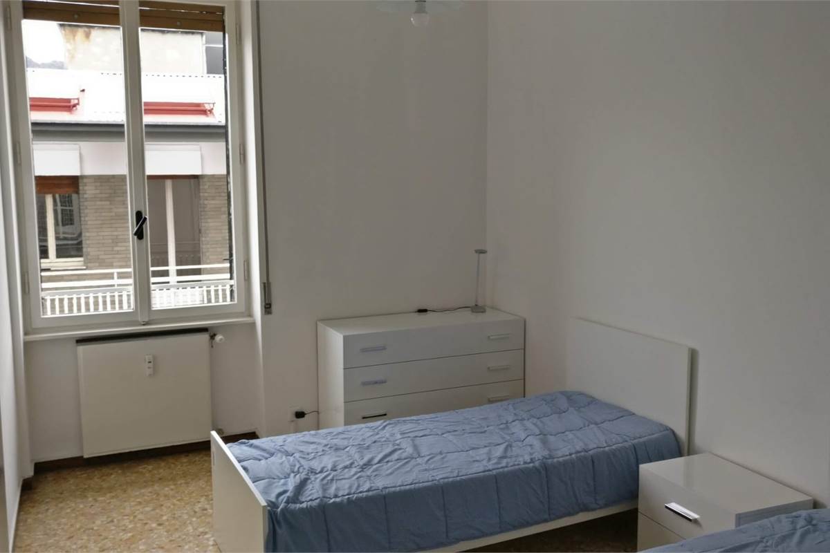 APPARTAMENTO TRILOCALE - ZONA BORGHI - COMO