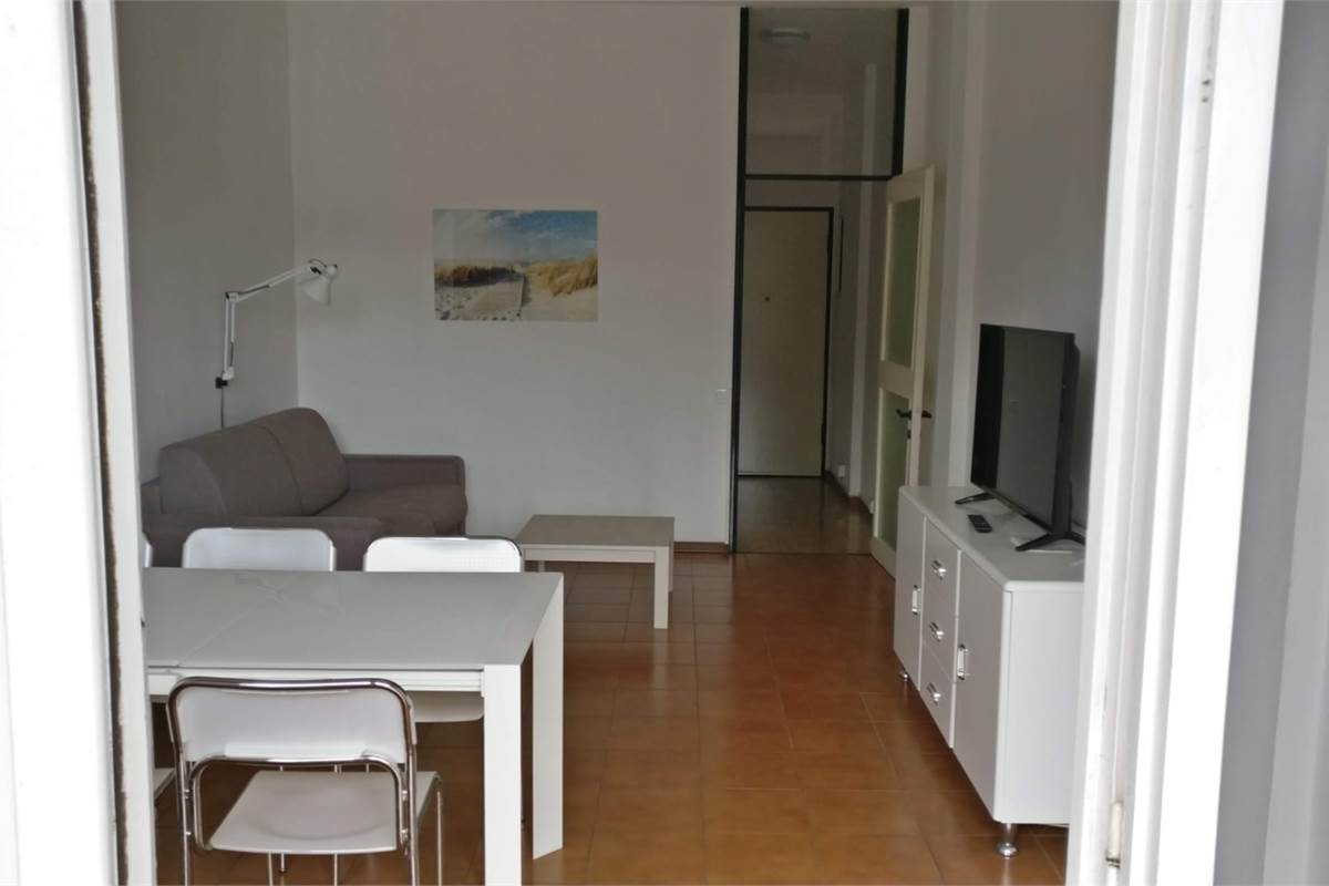 APPARTAMENTO TRILOCALE - ZONA BORGHI - COMO