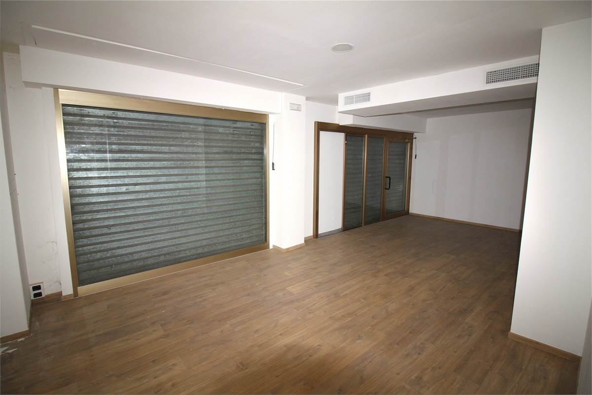 VENDITA SPAZIO COMMERCIALE