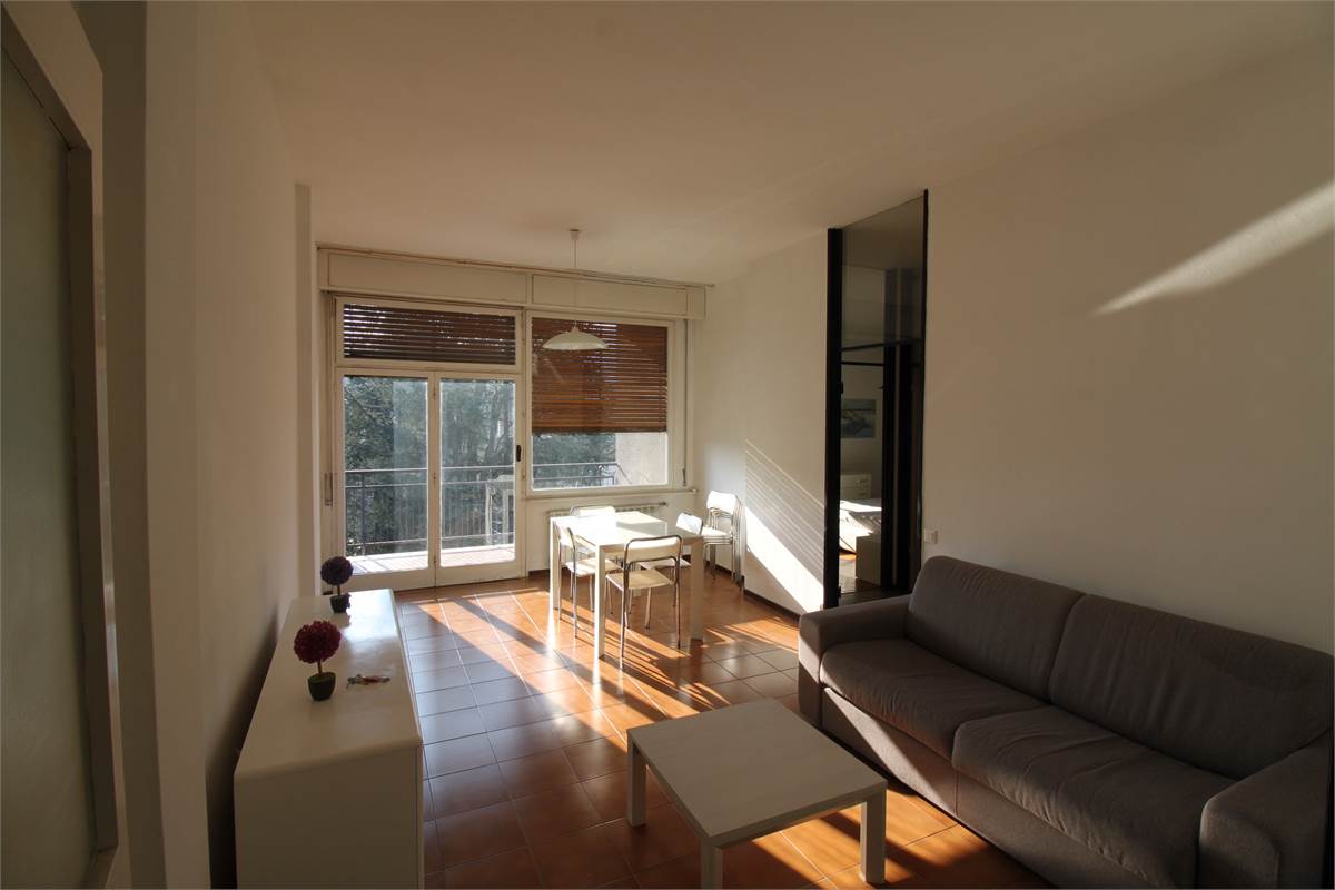 APPARTAMENTO TRILOCALE - ZONA BORGHI - COMO