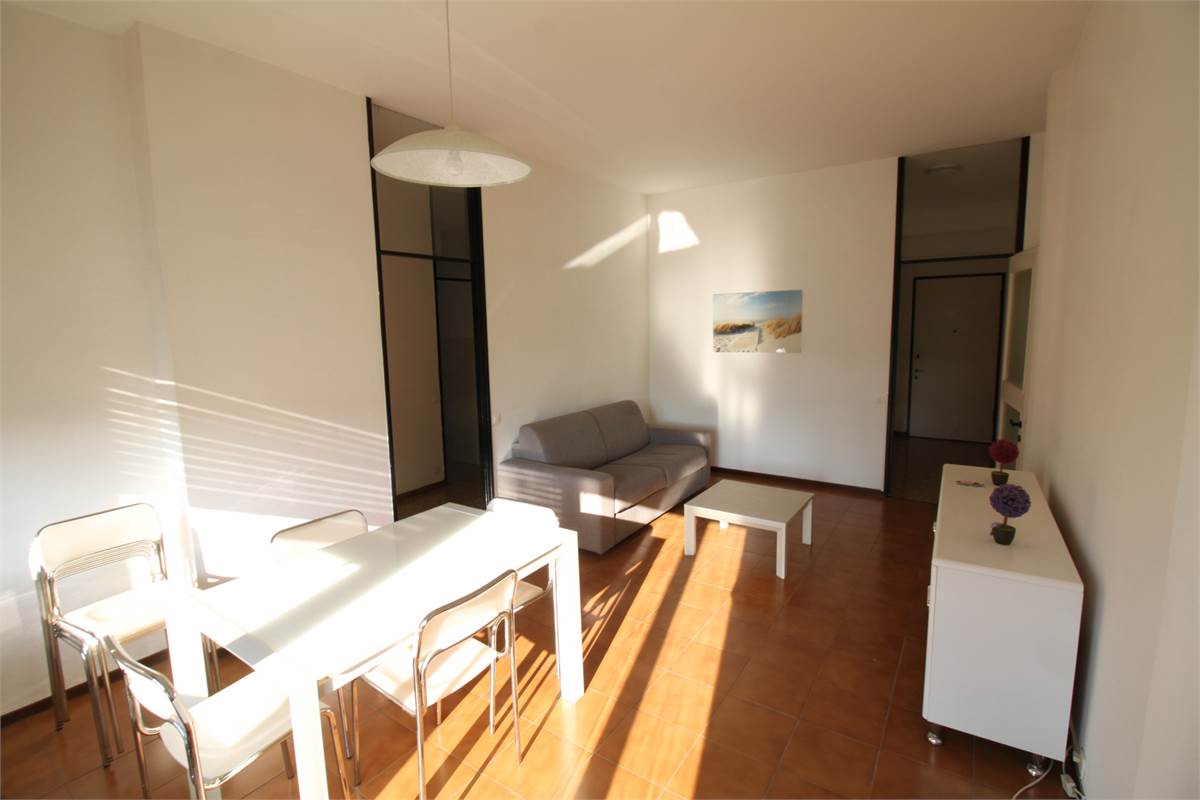 APPARTAMENTO TRILOCALE - ZONA BORGHI - COMO