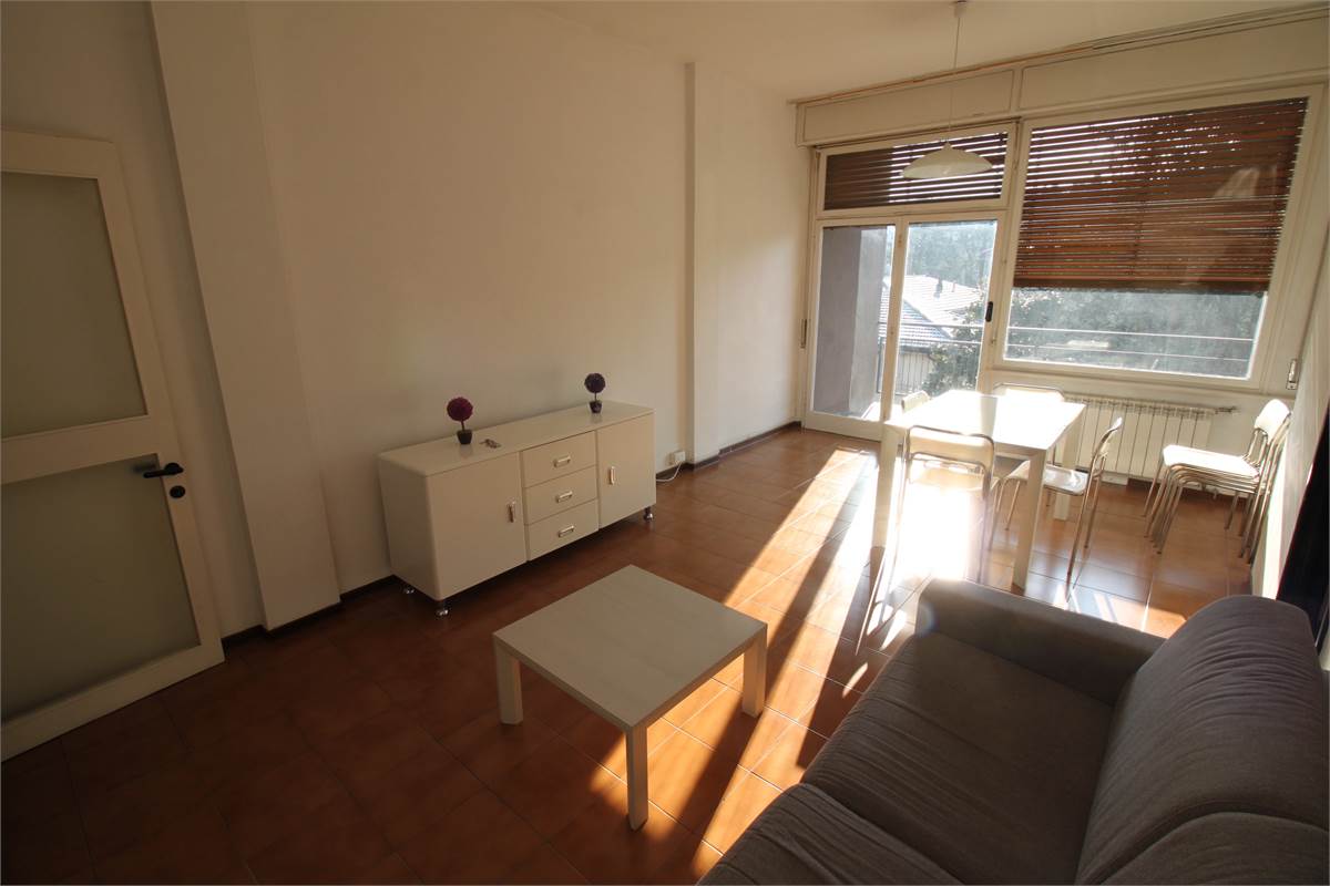 APPARTAMENTO TRILOCALE - ZONA BORGHI - COMO