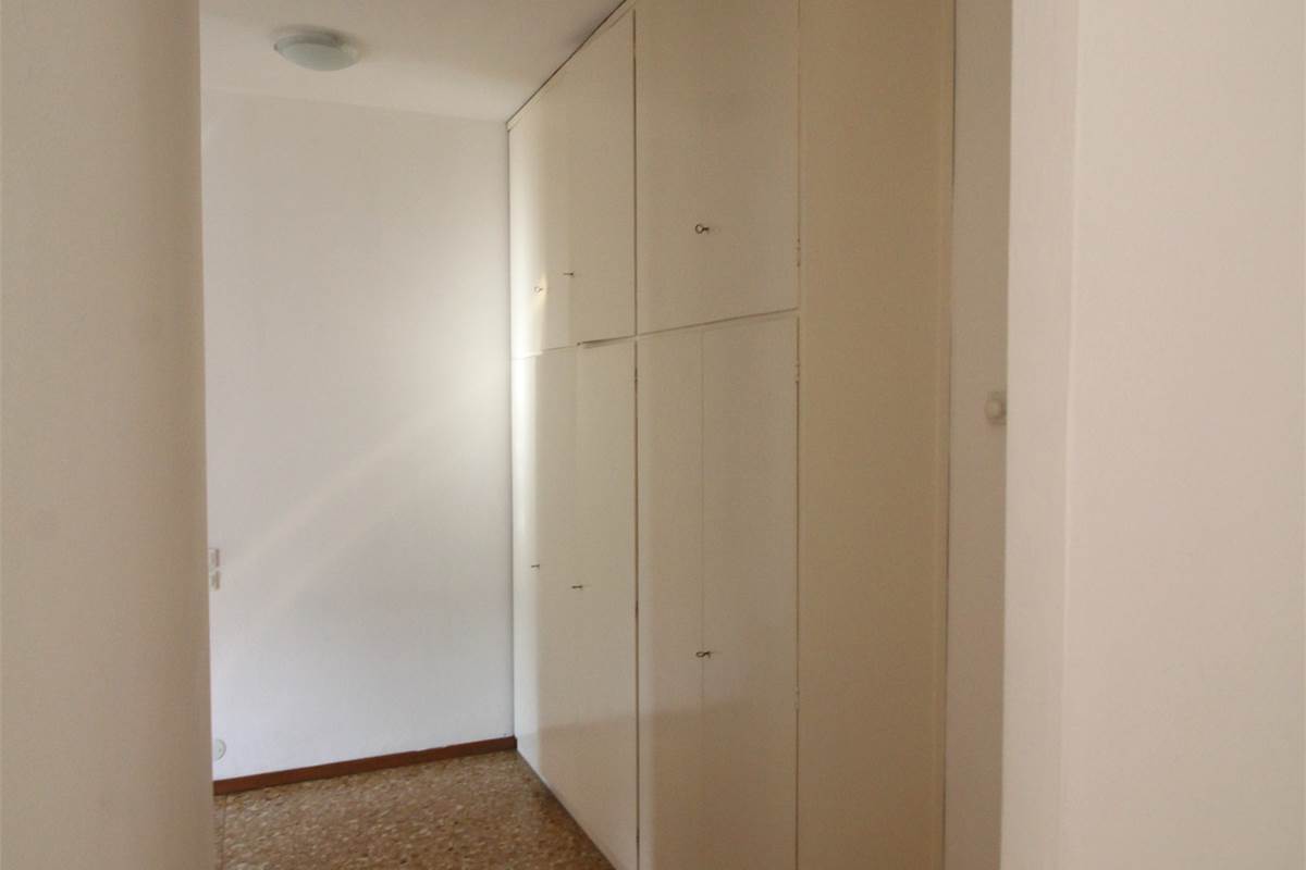 APPARTAMENTO TRILOCALE - ZONA BORGHI - COMO