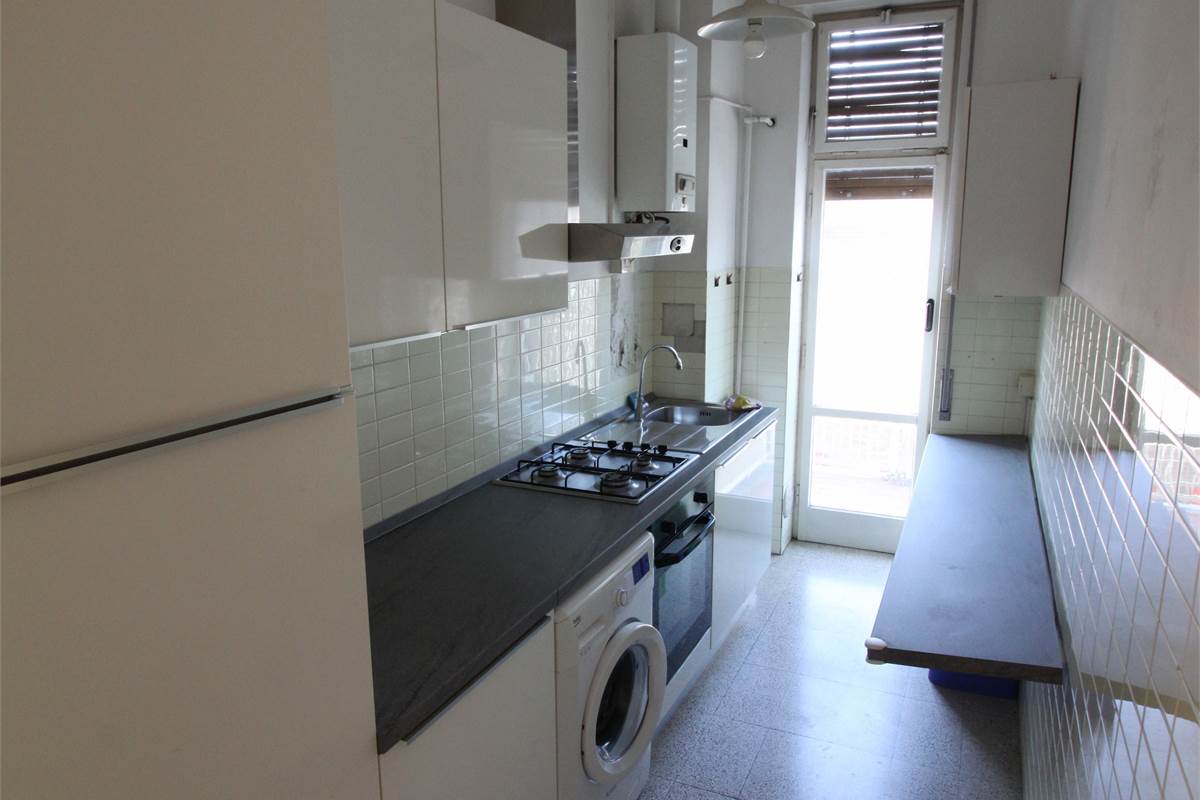 APPARTAMENTO TRILOCALE - ZONA BORGHI - COMO