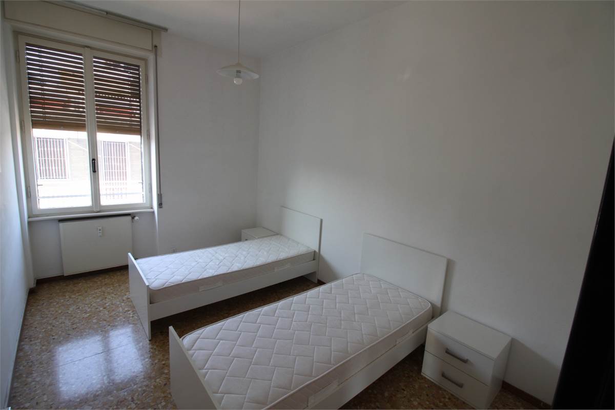 APPARTAMENTO TRILOCALE - ZONA BORGHI - COMO