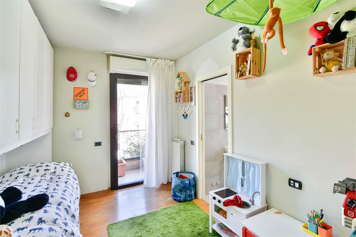 ESCLUSIVO TRILOCALE CON TERRAZZO E BOX