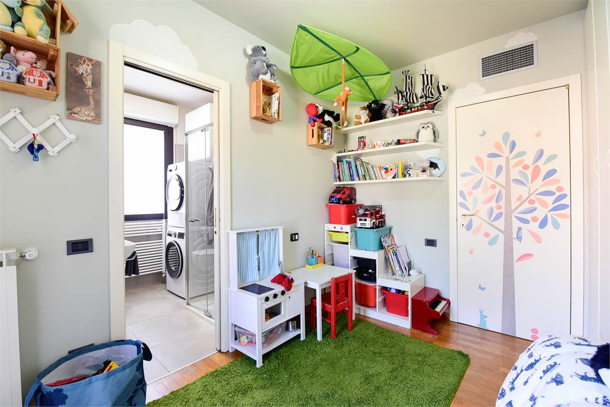 ESCLUSIVO TRILOCALE CON TERRAZZO E BOX