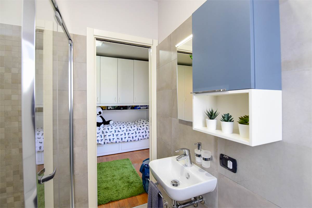 ESCLUSIVO TRILOCALE CON TERRAZZO E BOX