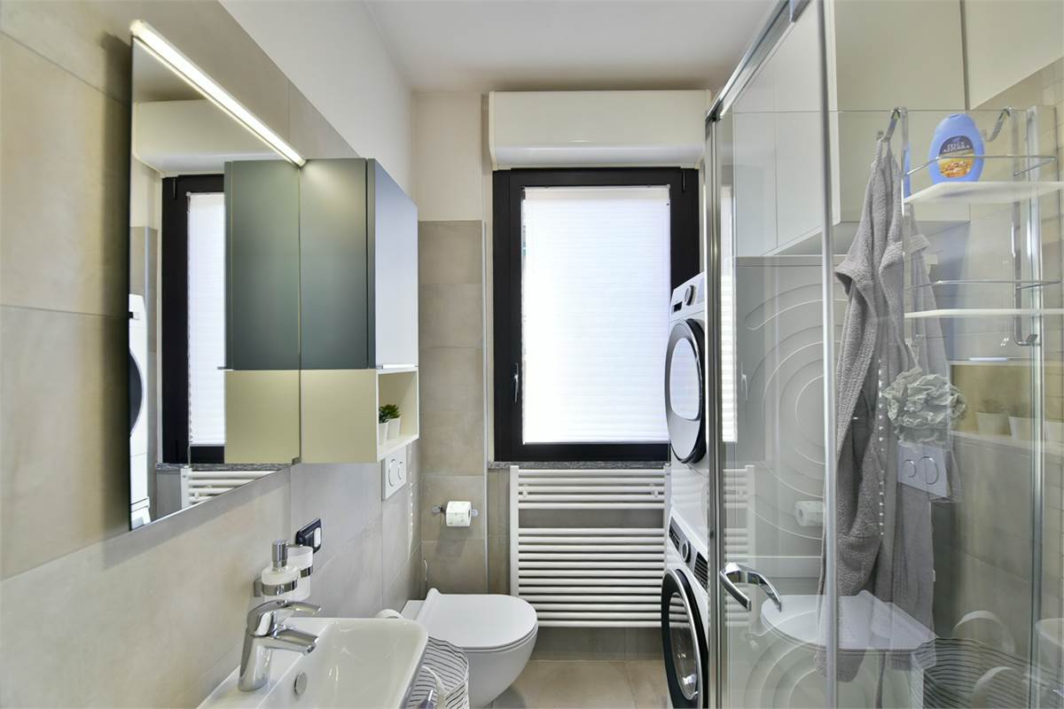 ESCLUSIVO TRILOCALE CON TERRAZZO E BOX