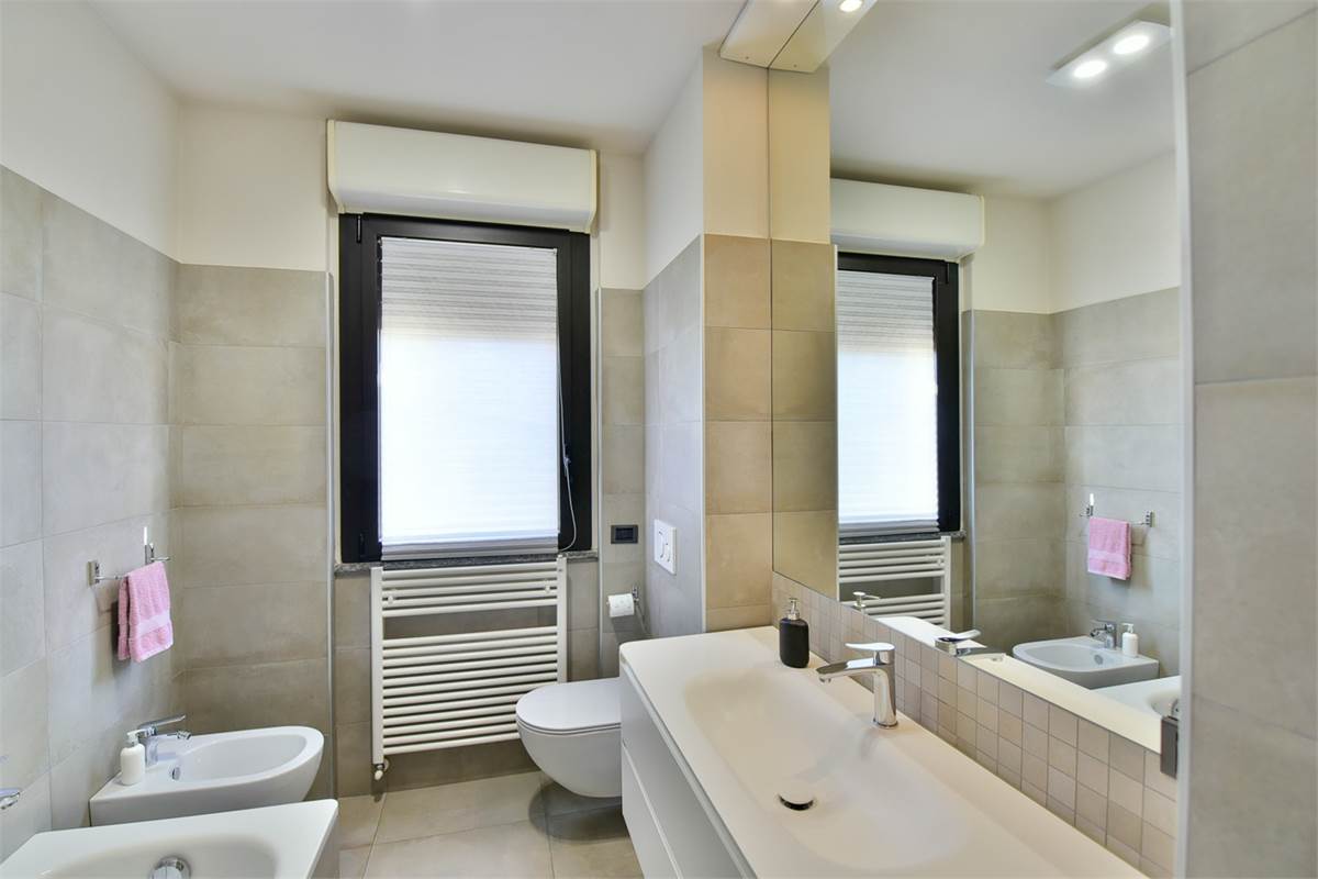 ESCLUSIVO TRILOCALE CON TERRAZZO E BOX