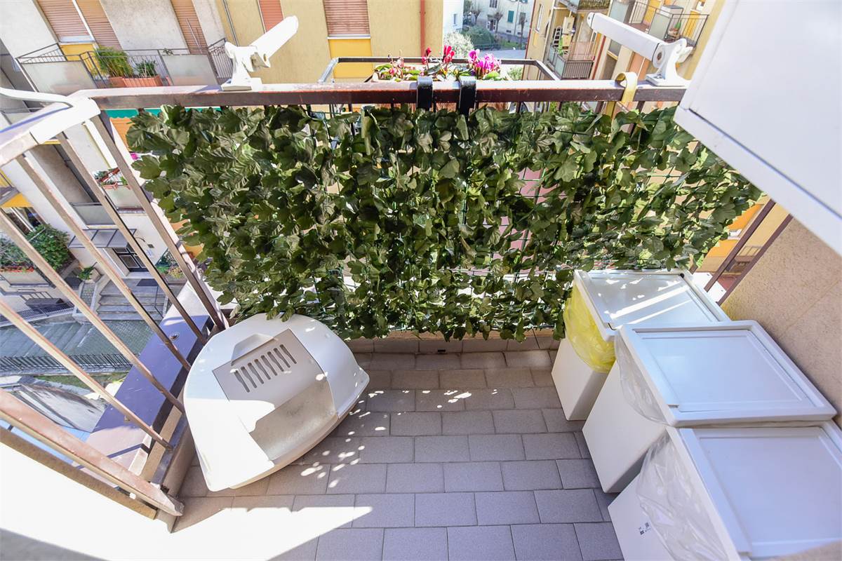 ESCLUSIVO TRILOCALE CON TERRAZZO E BOX