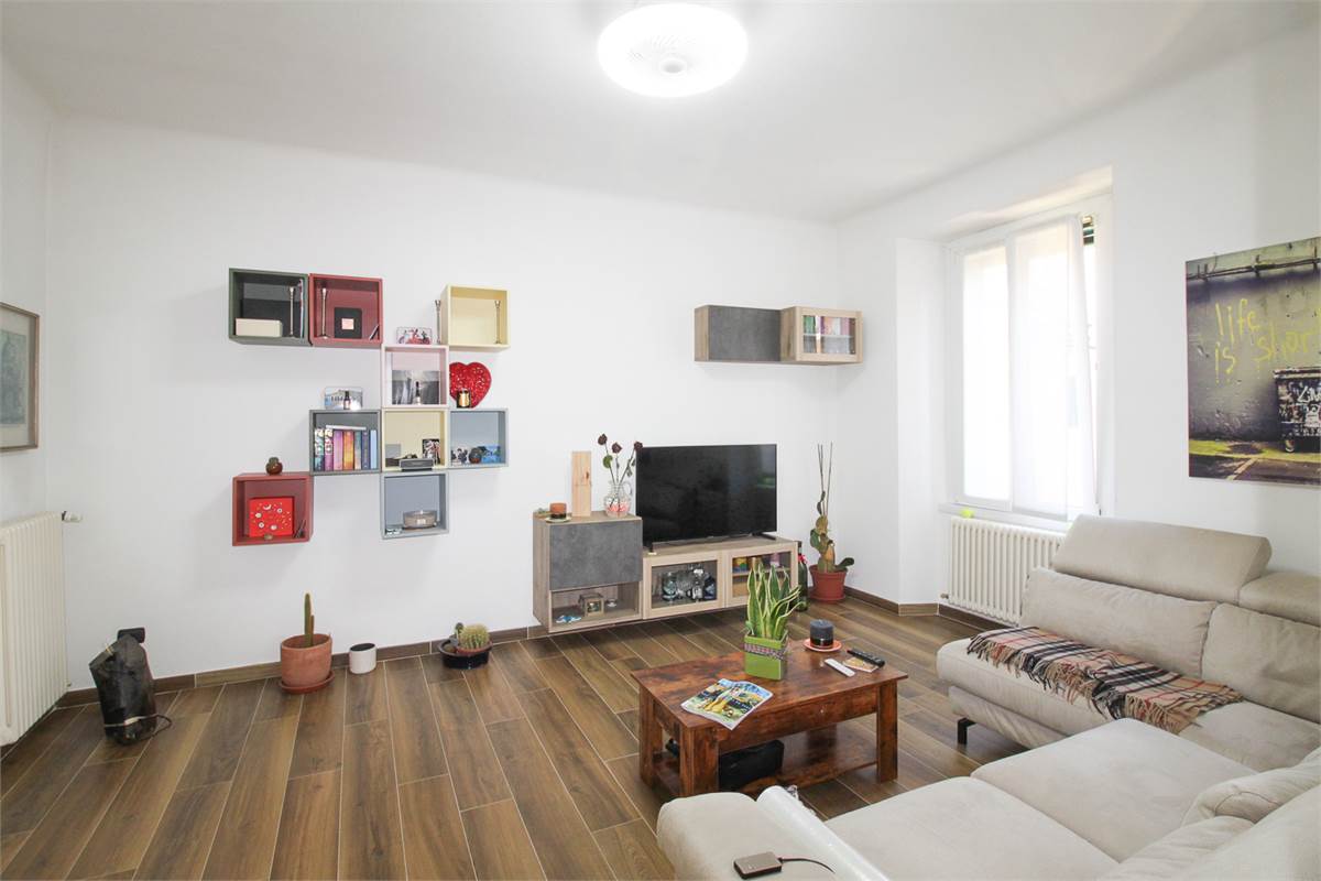 TRILOCALE RISTRUTTURATO CENTRO COMO