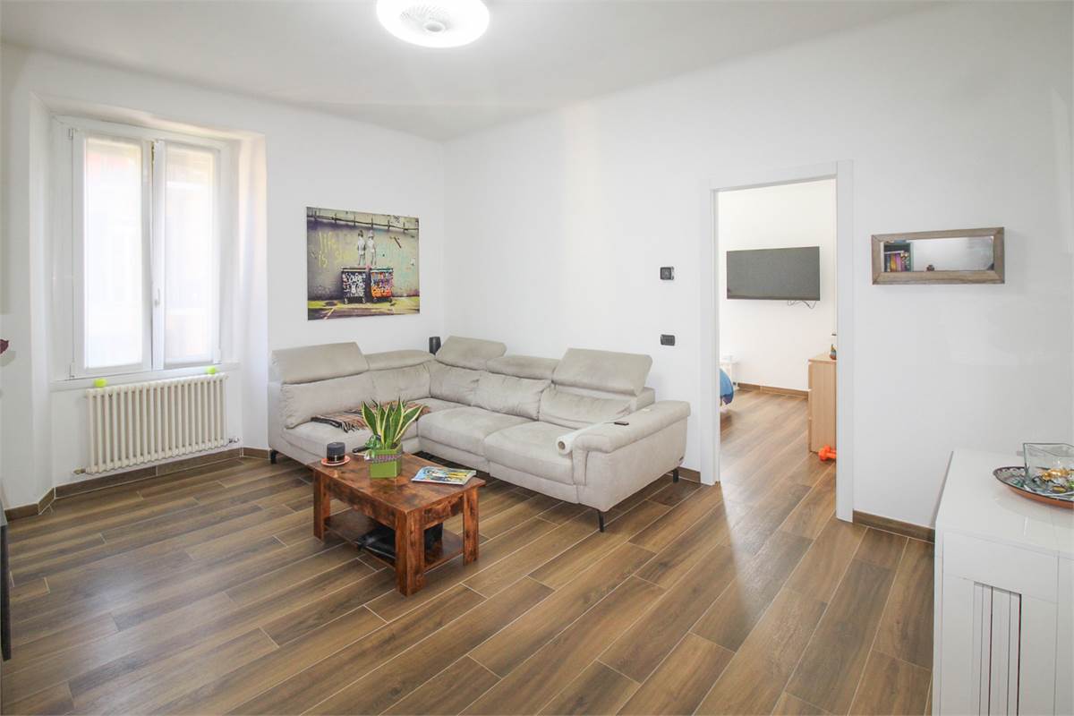 TRILOCALE RISTRUTTURATO CENTRO COMO