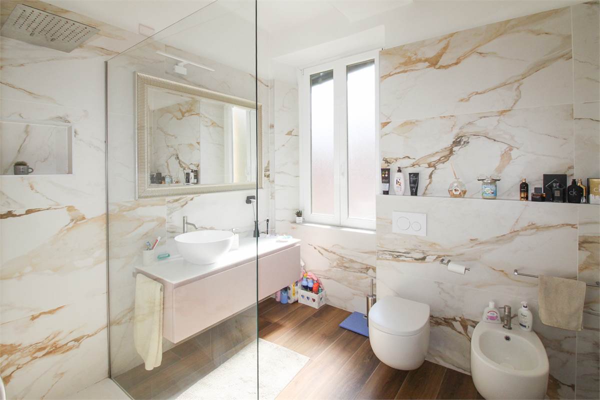 TRILOCALE RISTRUTTURATO CENTRO COMO