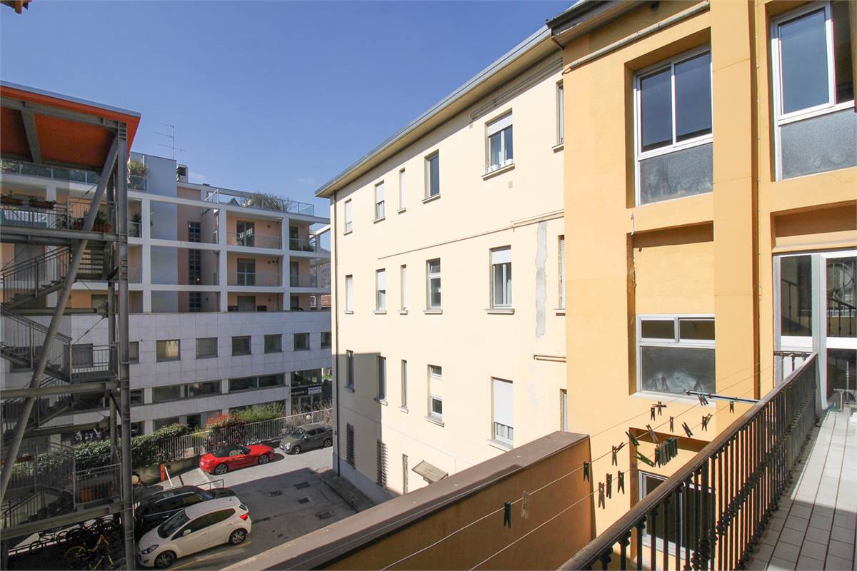 TRILOCALE RISTRUTTURATO CENTRO COMO