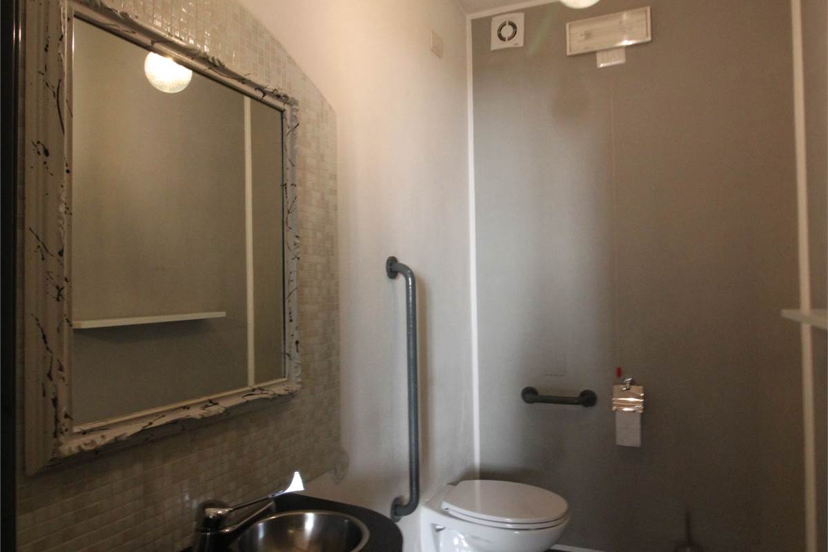 IMMOBILE COMMERCIALE  CERNOBBIO