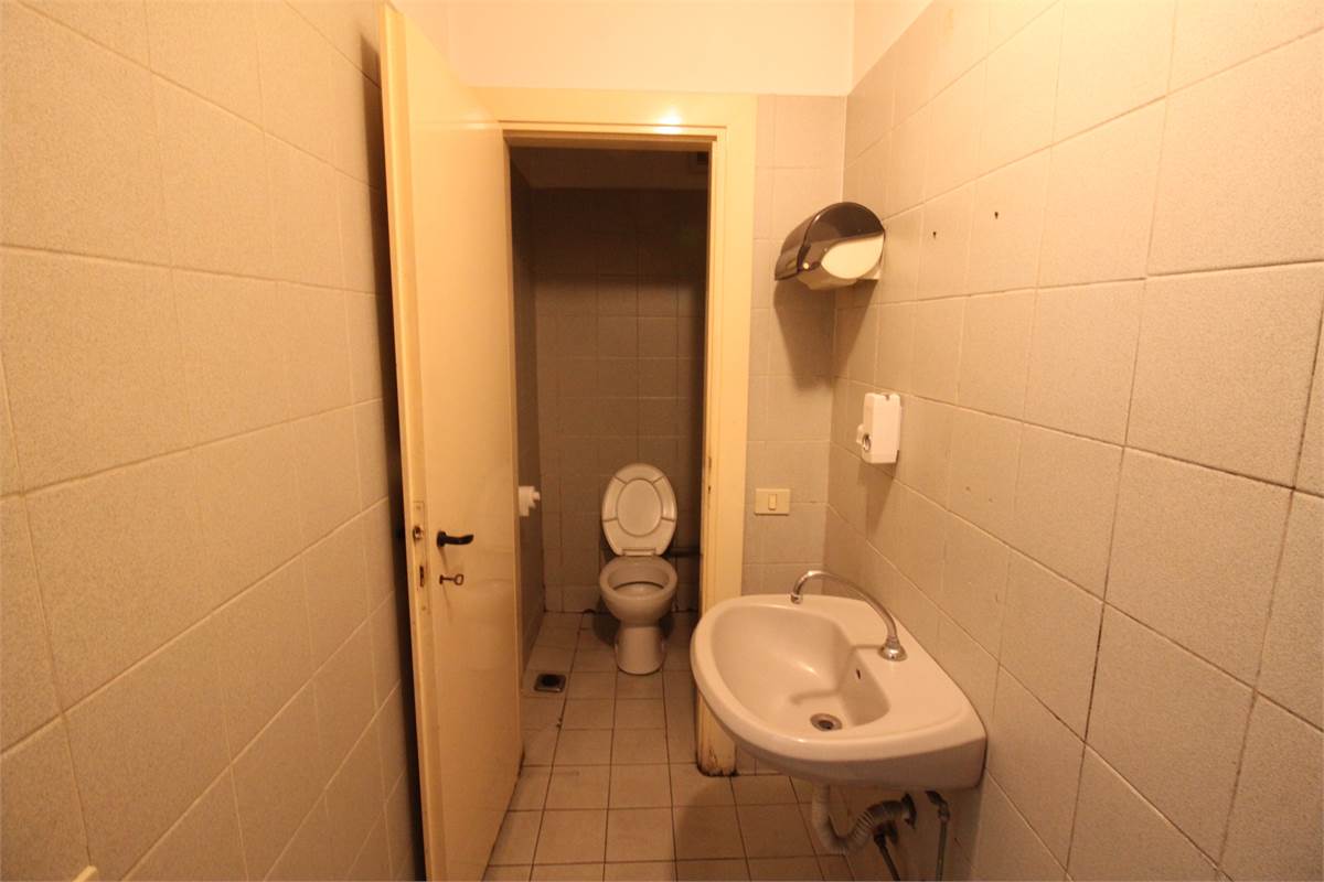 IMMOBILE COMMERCIALE  CERNOBBIO