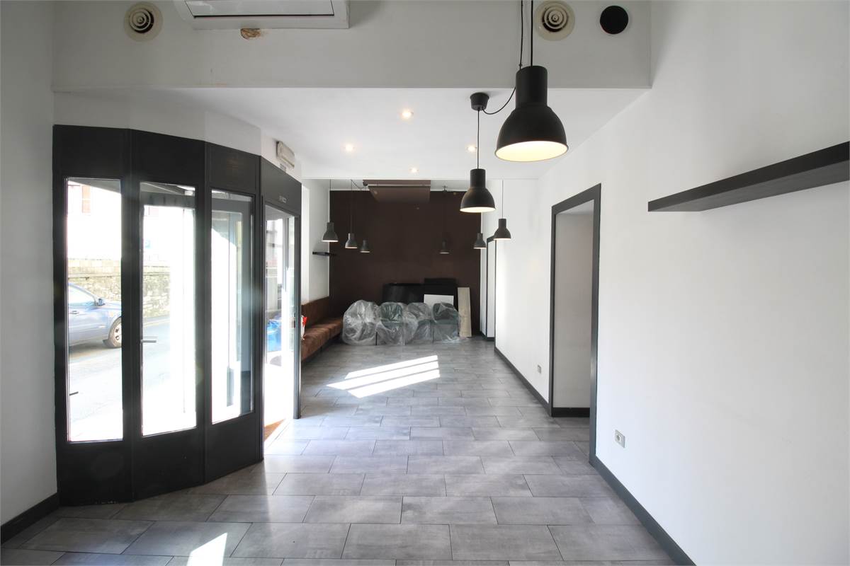 IMMOBILE COMMERCIALE  CERNOBBIO