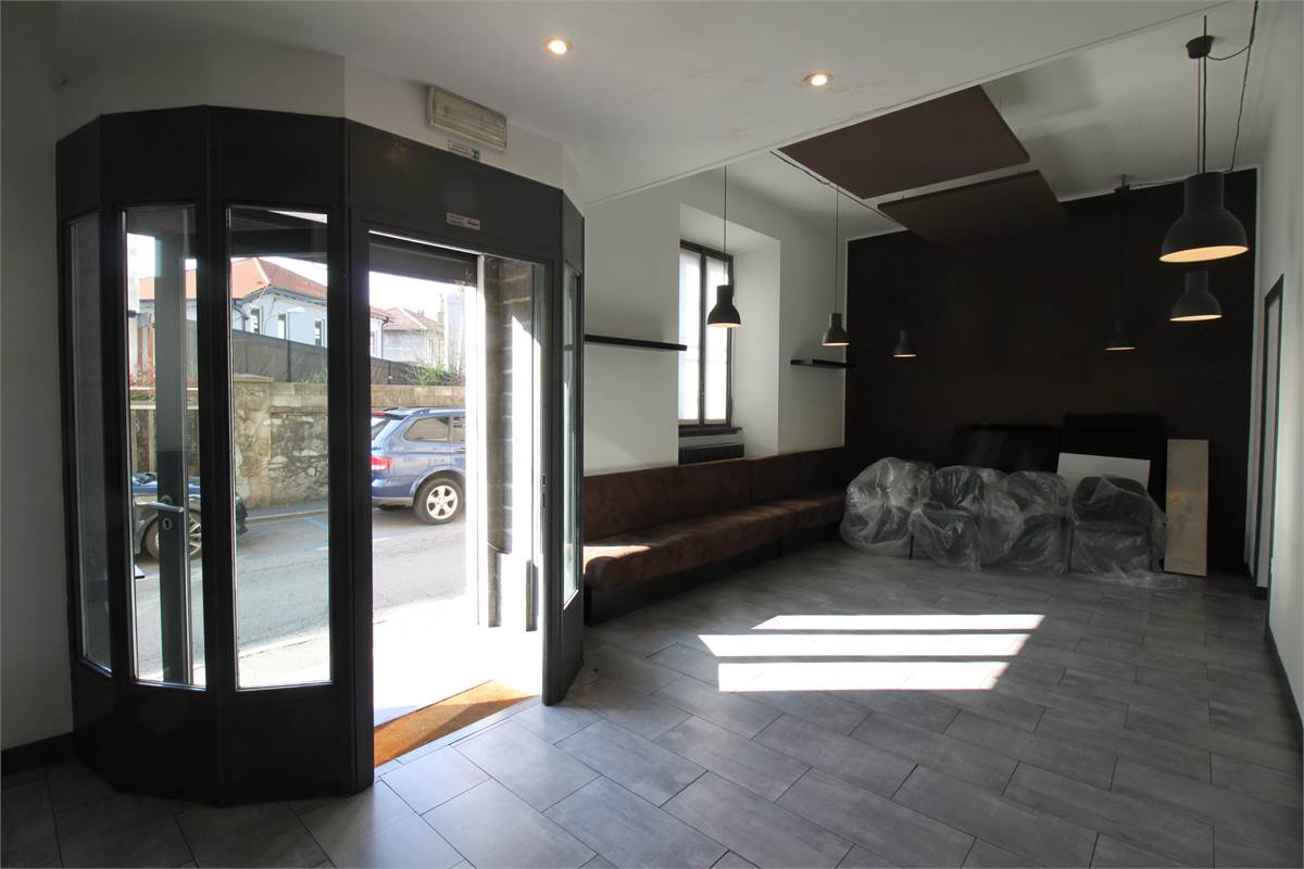 IMMOBILE COMMERCIALE  CERNOBBIO