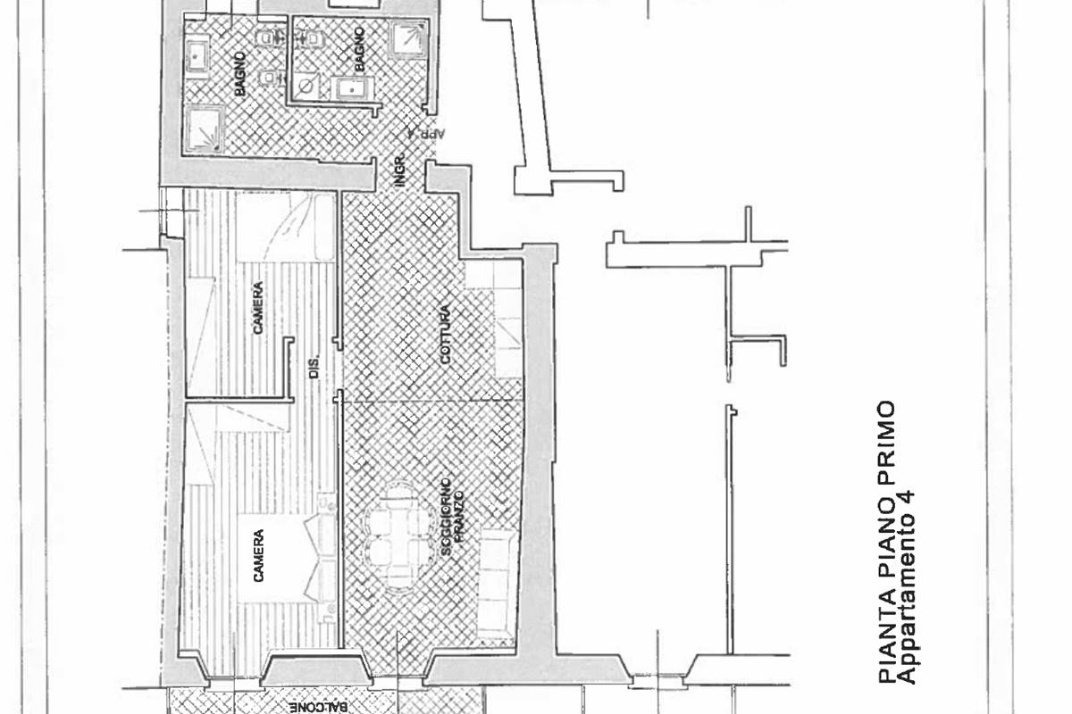 TRILOCALE CON BALCONE E DOPPI SERVIZI