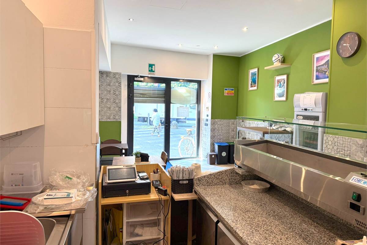 AFFITTO NEGOZIO - COMO CENTRO