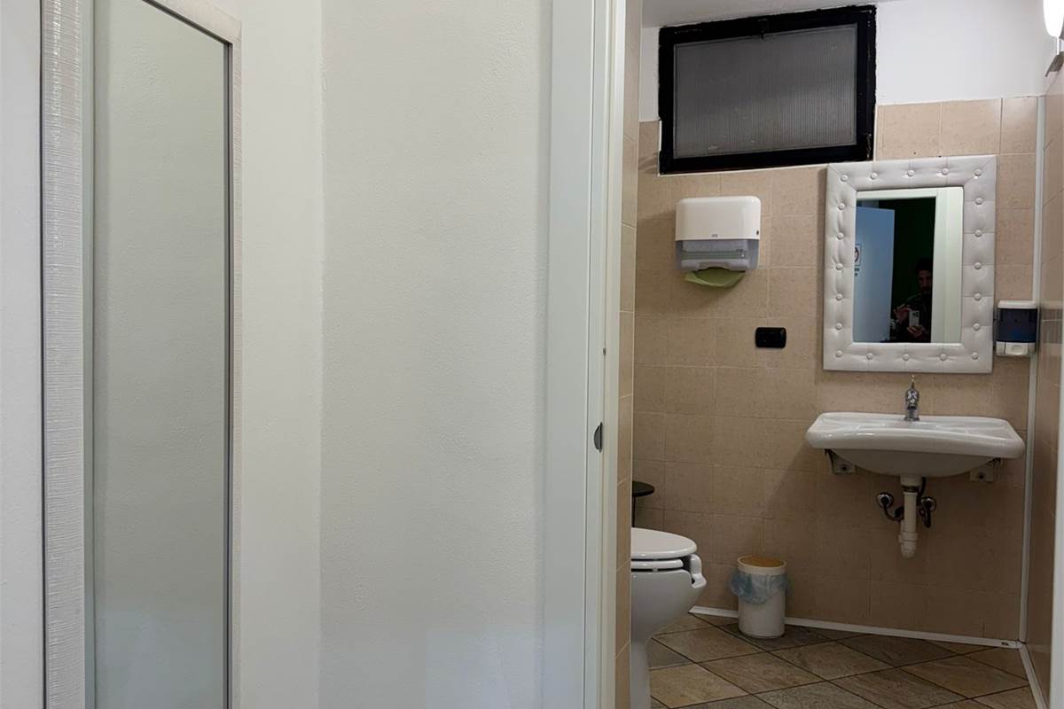 AFFITTO NEGOZIO - COMO CENTRO