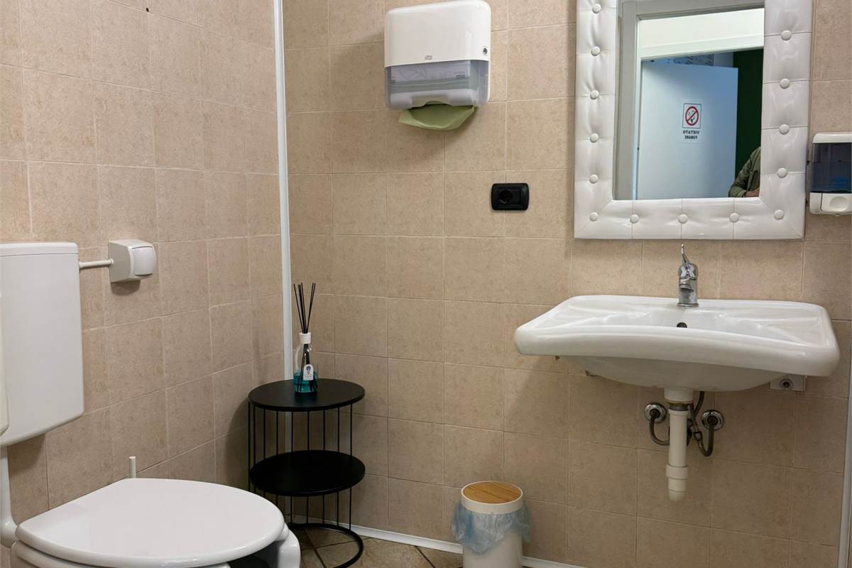 AFFITTO NEGOZIO - COMO CENTRO