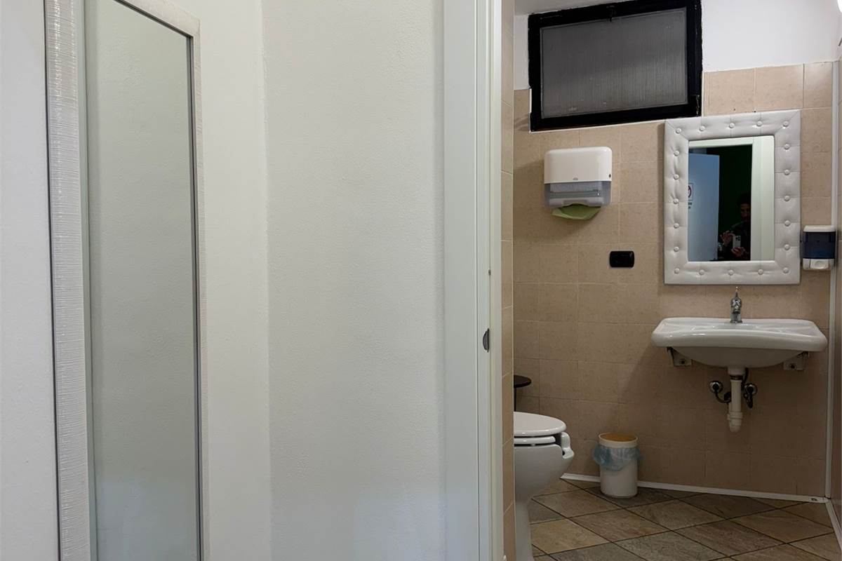 AFFITTO NEGOZIO - COMO CENTRO