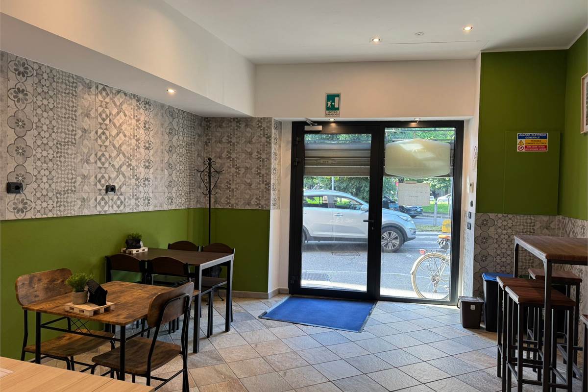 AFFITTO NEGOZIO - COMO CENTRO